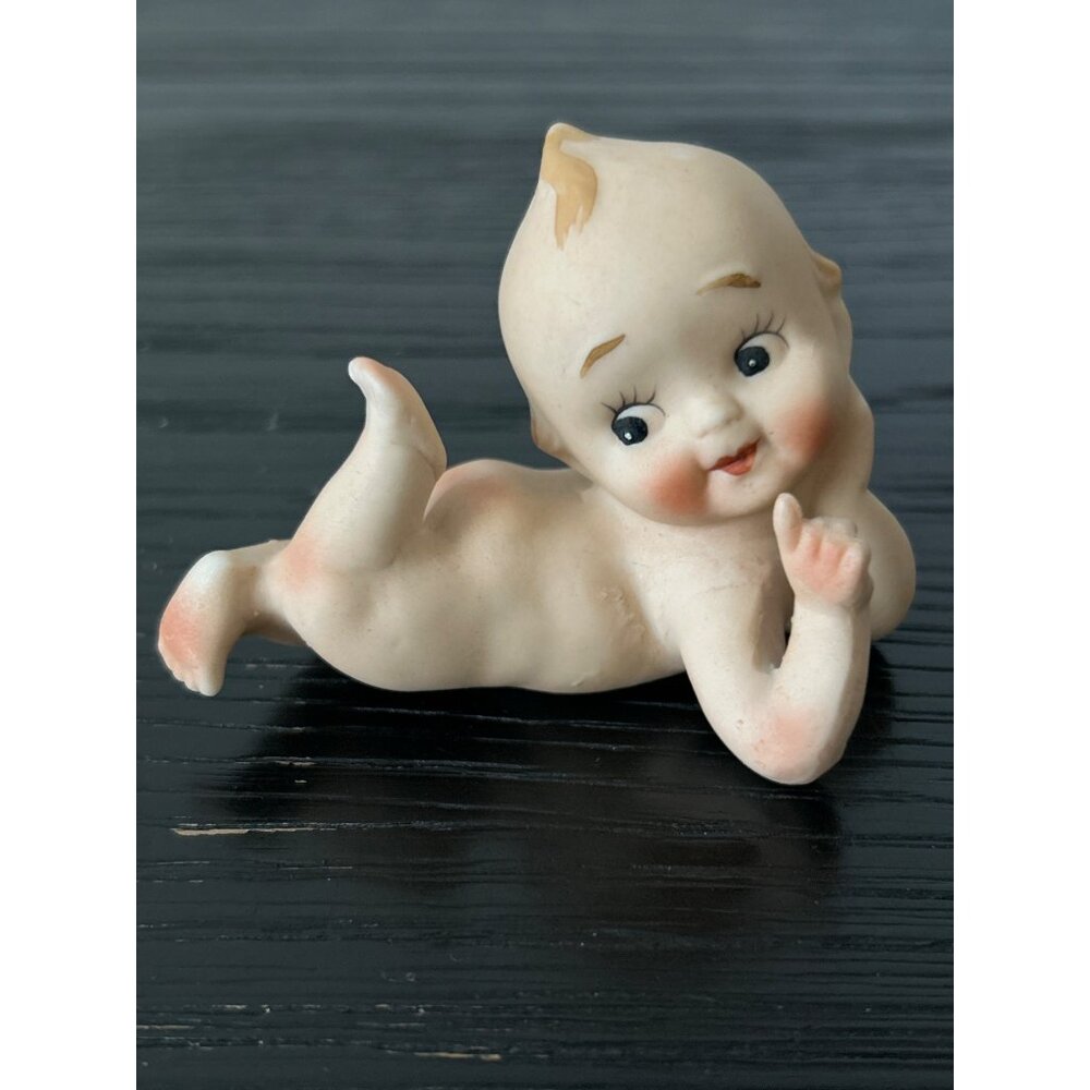 VTG Porcelain Bisque Kewpie Doll Figurine Lying Down w/Finger to Lips Wings READ